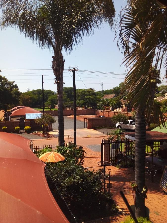 Africas Eden Guesthouse Mookgophong Екстер'єр фото
