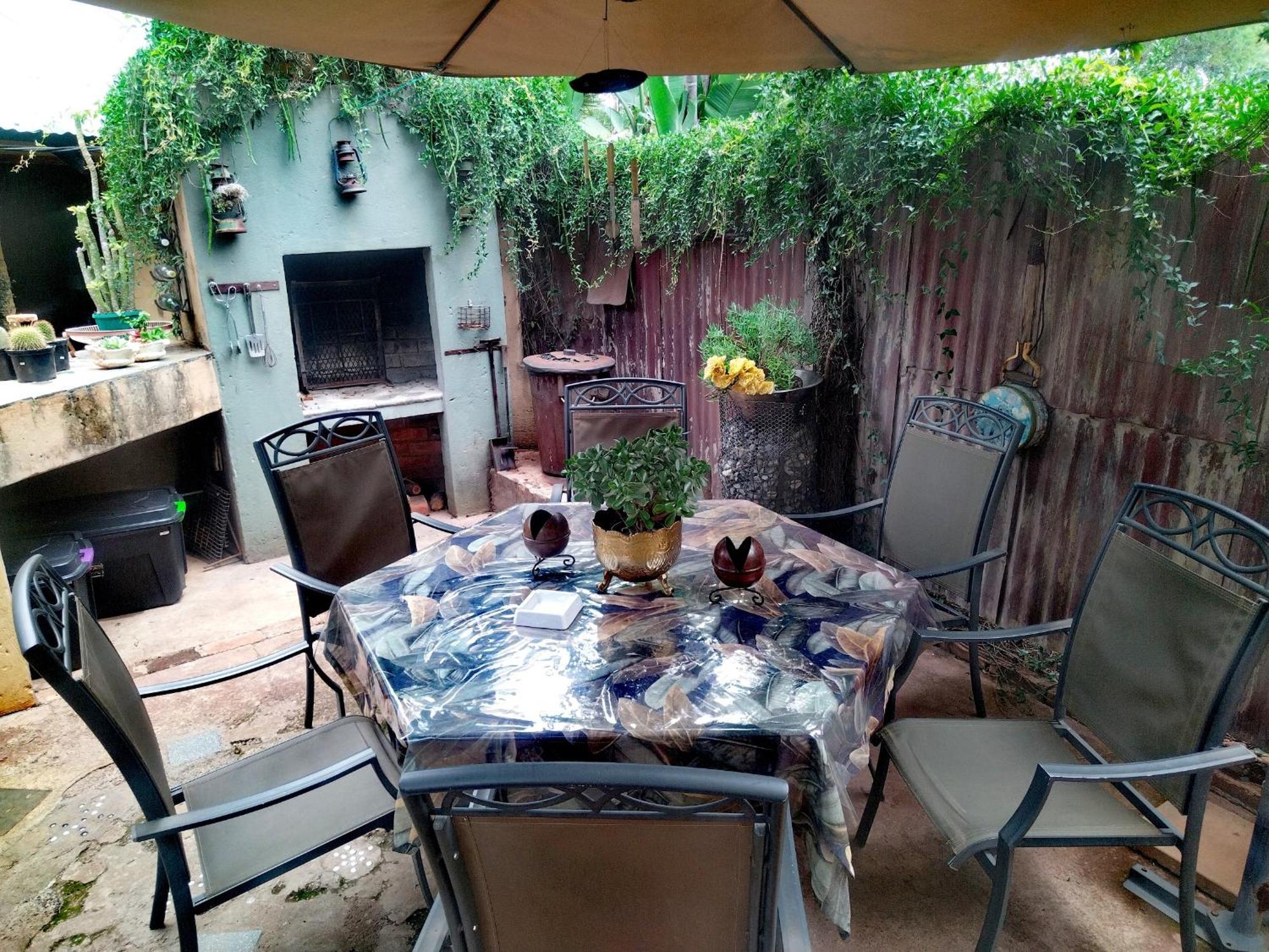 Africas Eden Guesthouse Mookgophong Екстер'єр фото
