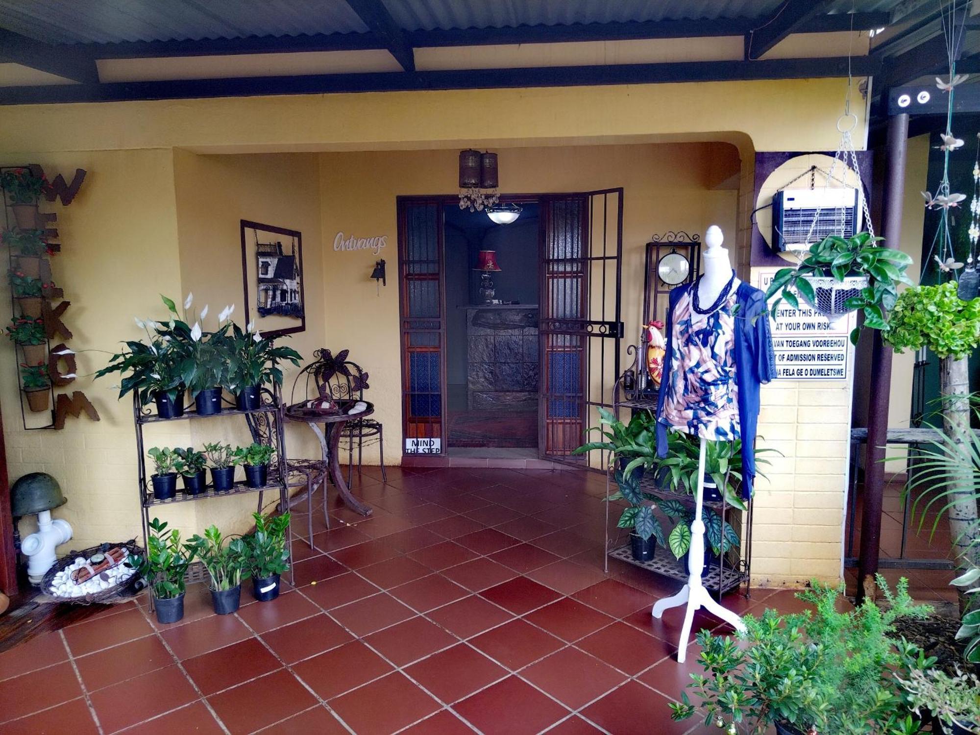 Africas Eden Guesthouse Mookgophong Екстер'єр фото