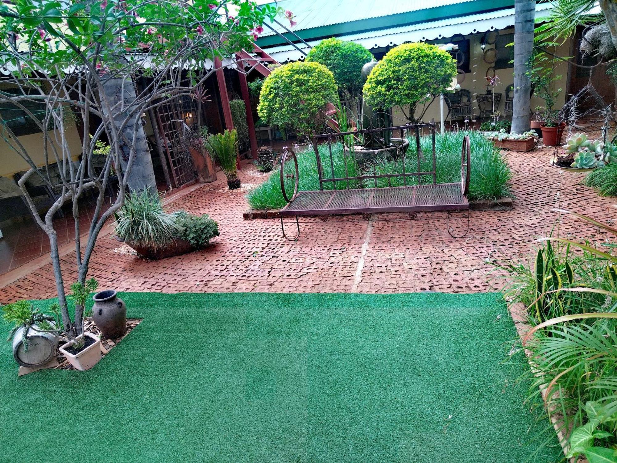 Africas Eden Guesthouse Mookgophong Екстер'єр фото