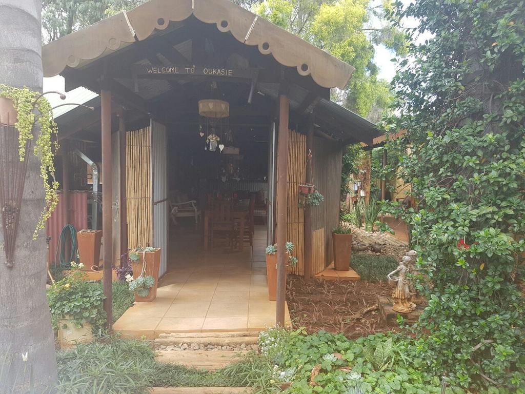 Africas Eden Guesthouse Mookgophong Екстер'єр фото
