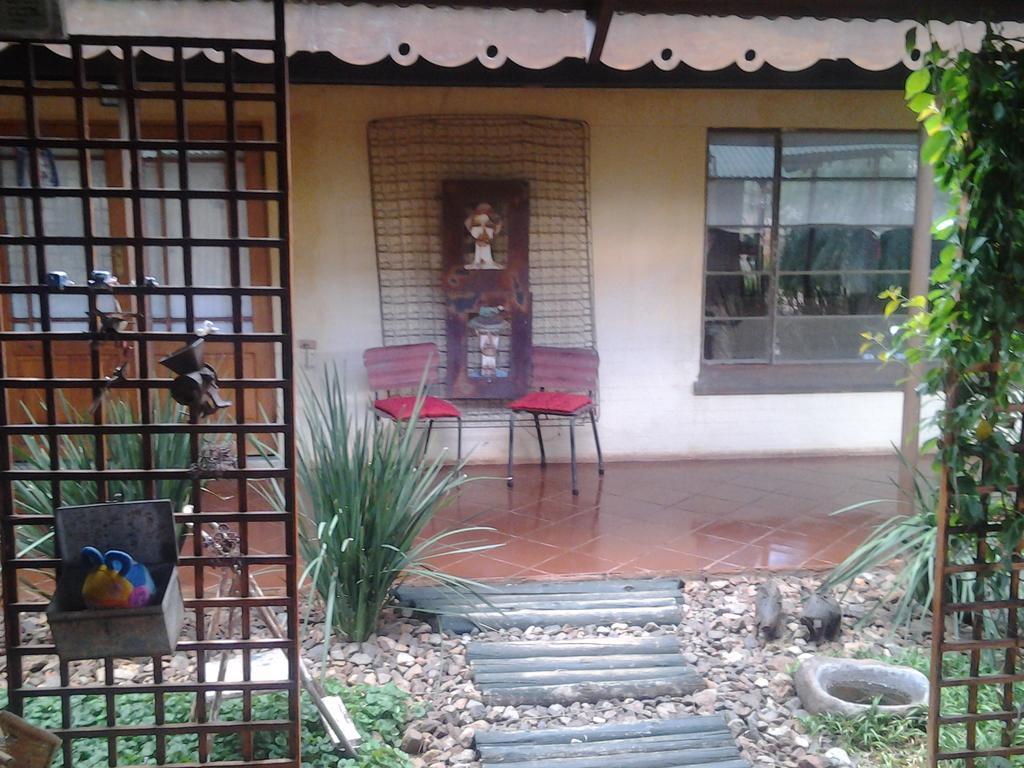 Africas Eden Guesthouse Mookgophong Екстер'єр фото