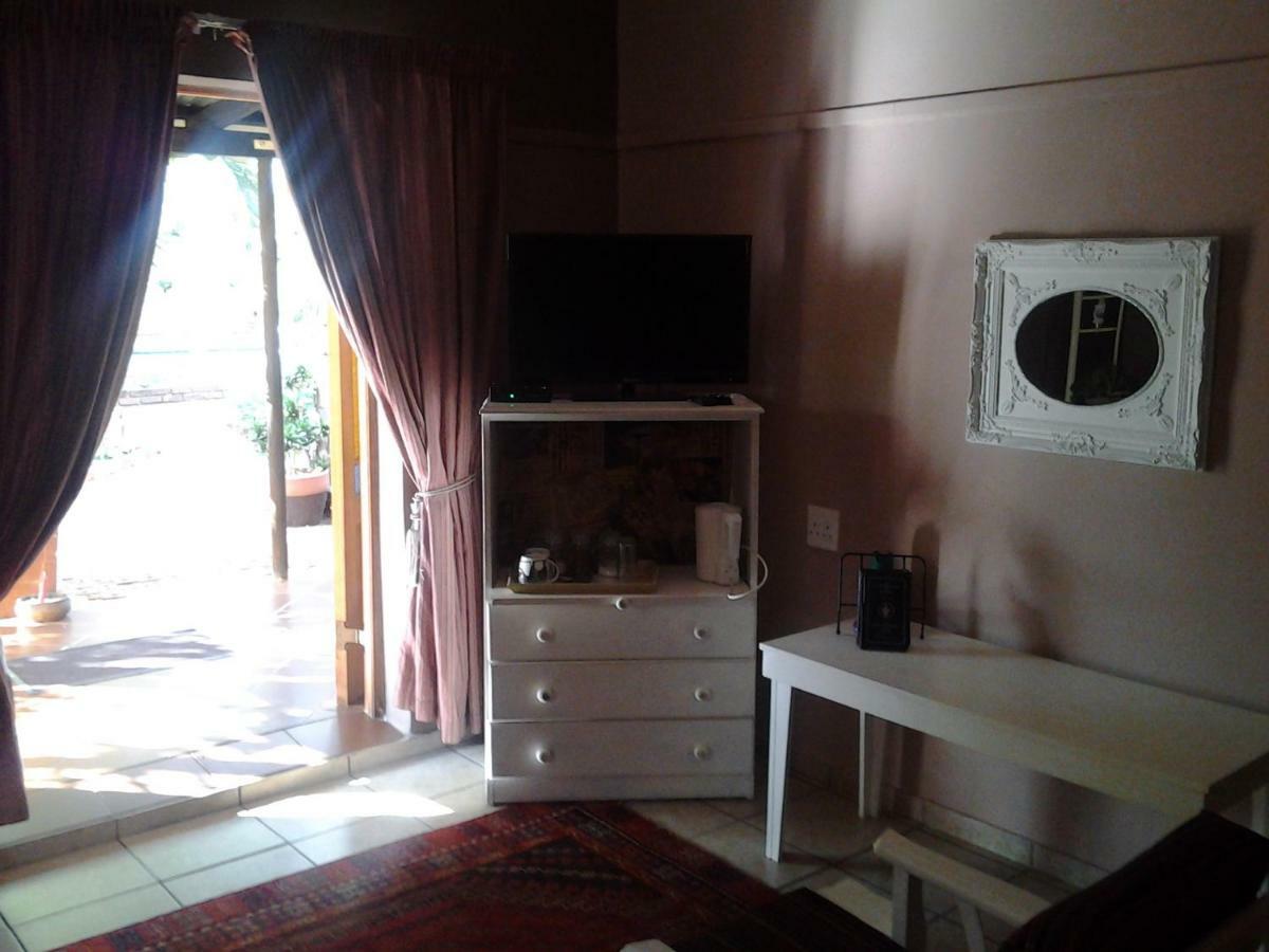 Africas Eden Guesthouse Mookgophong Екстер'єр фото